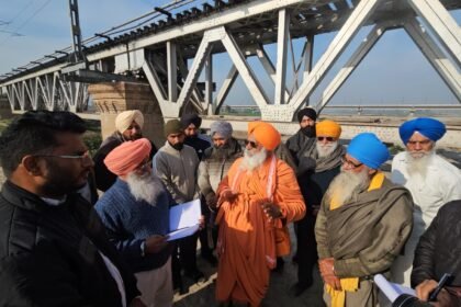 संत सीचेवाल ने सतलुज दरिया के धुस्सी बांध का किया दौरा