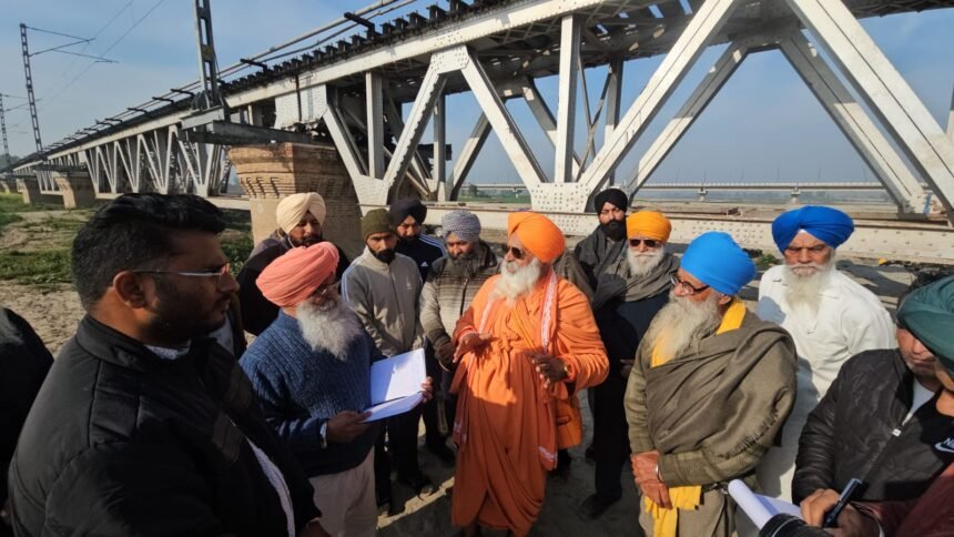 संत सीचेवाल ने सतलुज दरिया के धुस्सी बांध का किया दौरा