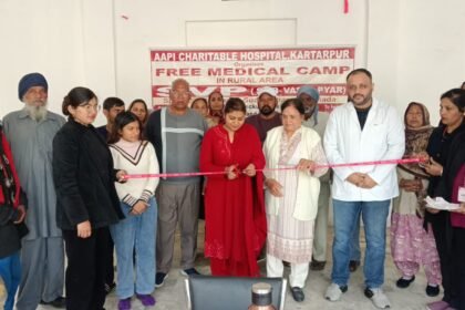 आपी चैरिटेबल हॉस्पिटल करतारपुर की ओर से गांव मुरार में लगाया गया मुफ्त मेडिकल कैंप