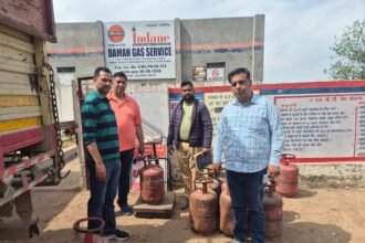 गैस सिलेंडरों की सप्लाई पर जिला प्रशासन की सख्त निगरानी, टीमों द्वारा गैस एजेंसियों की चेकिंग लगातार जारी