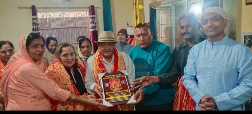 प्राचीन शिव मंदिर करतारपुर में पहले नवरात्रे पर अखंड ज्योति जलाई गई