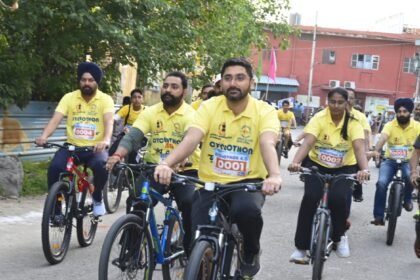 ‘युद्ध नशे के विरुद्ध’ ; साइकिलोथान के माध्यम से समाज के प्रत्येक वर्ग को नशे के खिलाफ लामबंद होने का दिया न्योता, डिप्टी कमिश्नर ने अधिकारियों सहित साइकिलोथान में लिया हिस्सा