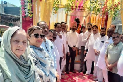 ਕਾਂਗਰਸ ਪਾਰਟੀ ਨੇ ਭਾਰਤ ਰਤਨ ਡਾਕਟਰ ਬੀ ਆਰ ਅੰਬੇਦਕਰ ਜੀ ਨੂੰ ਸ਼ਰਧਾ ਦੇ ਫੁੱਲ ਕੀਤੇ ਭੇਟ