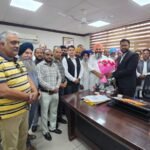 ਭਾਜਪਾ ਆਗੂਆਂ ਨੇ ਨਵ-ਨਿਯੁਕਤ ਡੀਸੀ ਆਕਾਸ਼ ਬਾਂਸਲ ਦਾ ਕੀਤਾ ਸਵਾਗਤ, ਲੰਬਿਤ ਪ੍ਰੋਜੈਕਟਾਂ ਨੂੰ ਜਲਦੀ ਸ਼ੁਰੂ ਕਰਨ ਦੀ ਕੀਤੀ ਮੰਗ 