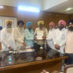 ਨੰਬਰਦਾਰਾਂ ਦੀਆਂ ਮੰਗਾਂ ਨੂੰ ਲੈ ਕੇ ਪੰਜਾਬ ਨੰਬਰਦਾਰ ਯੂਨੀਅਨ 643 ਦੇ ਵਫਦ ਨੇ ਕੀਤੀ ਵਿੱਤ ਮੰਤਰੀ ਹਰਪਾਲ ਸਿੰਘ ਚੀਮਾ ਨਾਲ ਮੁਲਾਕਾਤ