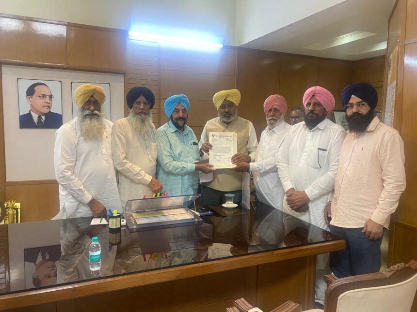 ਨੰਬਰਦਾਰਾਂ ਦੀਆਂ ਮੰਗਾਂ ਨੂੰ ਲੈ ਕੇ ਪੰਜਾਬ ਨੰਬਰਦਾਰ ਯੂਨੀਅਨ 643 ਦੇ ਵਫਦ ਨੇ ਕੀਤੀ ਵਿੱਤ ਮੰਤਰੀ ਹਰਪਾਲ ਸਿੰਘ ਚੀਮਾ ਨਾਲ ਮੁਲਾਕਾਤ