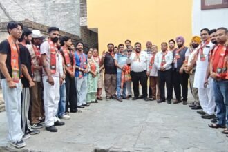 आम आदमी पार्टी के विपिन थापर साथियों सहित भाजपा में शामिल