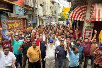 वरुण बावा ने सैकड़ो समर्थको के साथ निकाला रोड शो