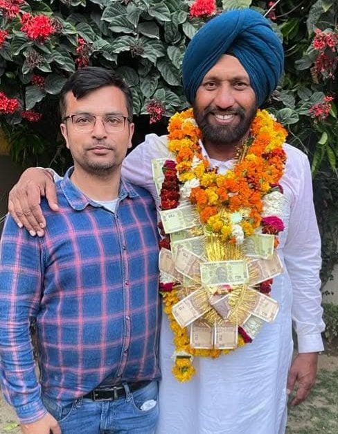 करतारपुर नगर कौंसिल चुनाव में भारी मतों से जीते वरुण बावा को प्रधान बनाने की मांग