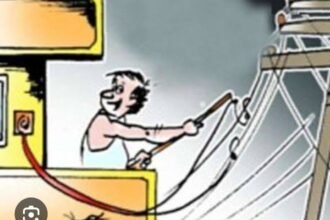 करतारपुर में स्ट्रीट लाइट की तारों से लोग कर रहे हैं बिजली चोरी