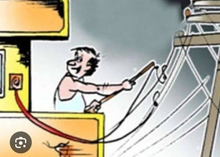 करतारपुर में स्ट्रीट लाइट की तारों से लोग कर रहे हैं बिजली चोरी