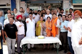 कमेटी बाजार एसोसिएशन ने पार्षद जसलीन कौर, एवं जसविंदर बबला को किया सम्मानित