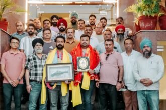 ਸ਼ਹੀਦੇ ਆਜ਼ਮ ਭਗਤ ਸਿੰਘ ਸਪੋਰਟਸ ਅਤੇ ਸਭਿਆਚਾਰਕ ਕਲੱਬ, ਕਰਤਾਰਪੁਰ ਵੱਲੋਂ ਗਗਨ ਛਾਬੜਾ ਅਤੇ ਕੌਂਸਲਰ  ਜਤਿਨ ਸ਼ਰਮਾ ਦਾ ਕੀਤਾ ਗਿਆ ਸਨਮਾਨ