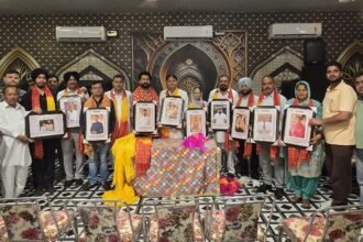 नीलकंठ दशहरा कमेटी ने आम आदमी पार्टी के नए चुने गए पार्षदों को किया सम्मानित