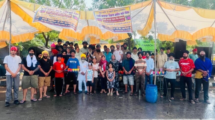 ਸ੍ਰੀ ਗੁਰੂ ਅਰਜਨ ਦੇਵ ਜੀ ਅਤੇ ਸਮੂਹ ਸ਼ਹੀਦਾਂ ਦੀ ਅਦੁੱਤੀ ਸ਼ਹਾਦਤ ਨੂੰ ਸਮਰਪਿਤ ਠੰਡੇ ਮਿੱਠੇ ਜਲ ਦੀ ਛਬੀਲ ਤੇ ਲੰਗਰ ਲਗਾਇਆ