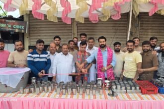नीलकंठ युवा ब्रिगेड एवं नीलकंठ सेवा दल की ओर से ठंडे मीठे जल की छबील लगाई