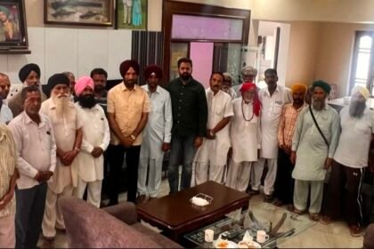 ਰਿਟਾਇਰਡ ਕਾਨੂੰਗੋ ਪ੍ਰਗਟ ਸਿੰਘ ਜੰਡੇਸਰਾਏ ਵੱਡੀ ਗਿਣਤੀ ਸਾਥੀਆਂ ਸਮੇਤ ਕਾਂਗਰਸ ‘ਚ ਸ਼ਾਮਲ